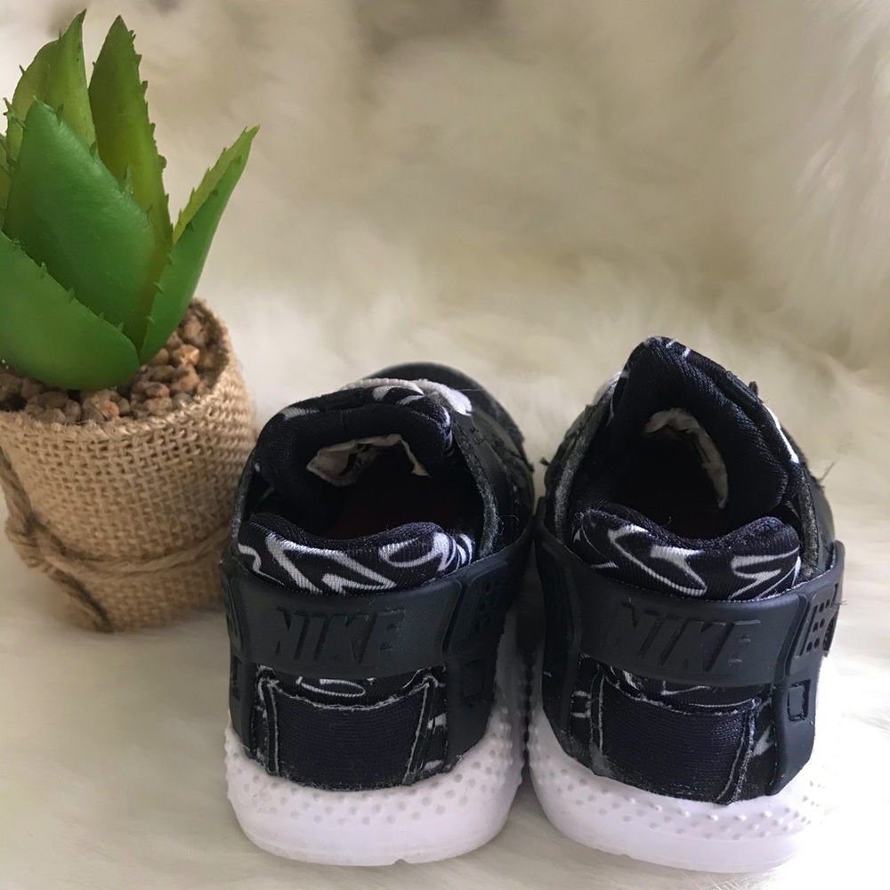Infant NIKE shoes - Picture 4 of 6